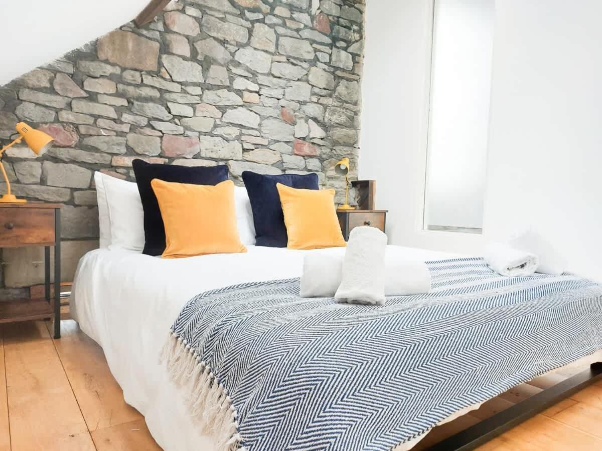 Converted Factory Loft Apartment ブリストル エクステリア 写真