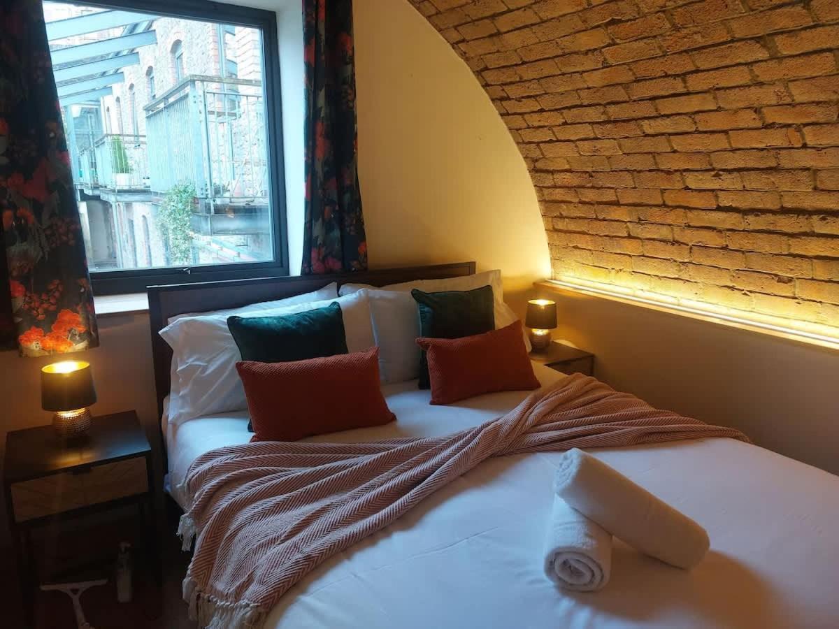 Converted Factory Loft Apartment ブリストル エクステリア 写真