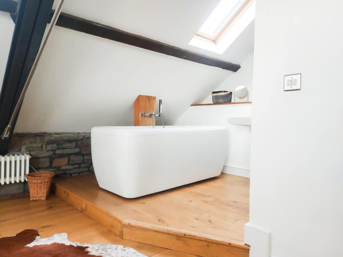 Converted Factory Loft Apartment ブリストル エクステリア 写真