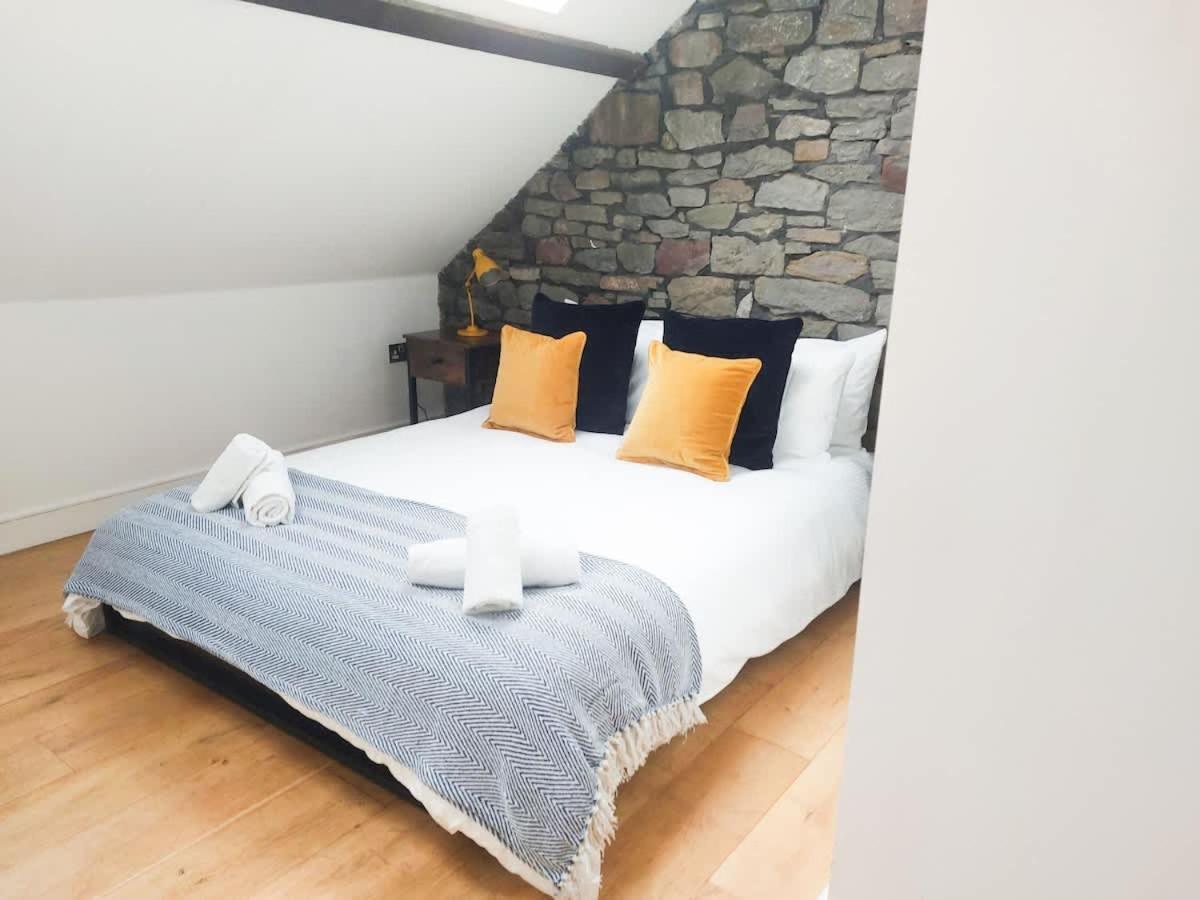 Converted Factory Loft Apartment ブリストル エクステリア 写真