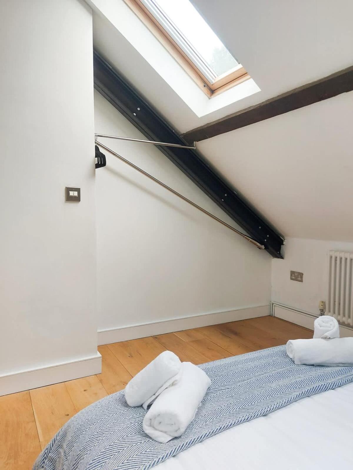 Converted Factory Loft Apartment ブリストル エクステリア 写真
