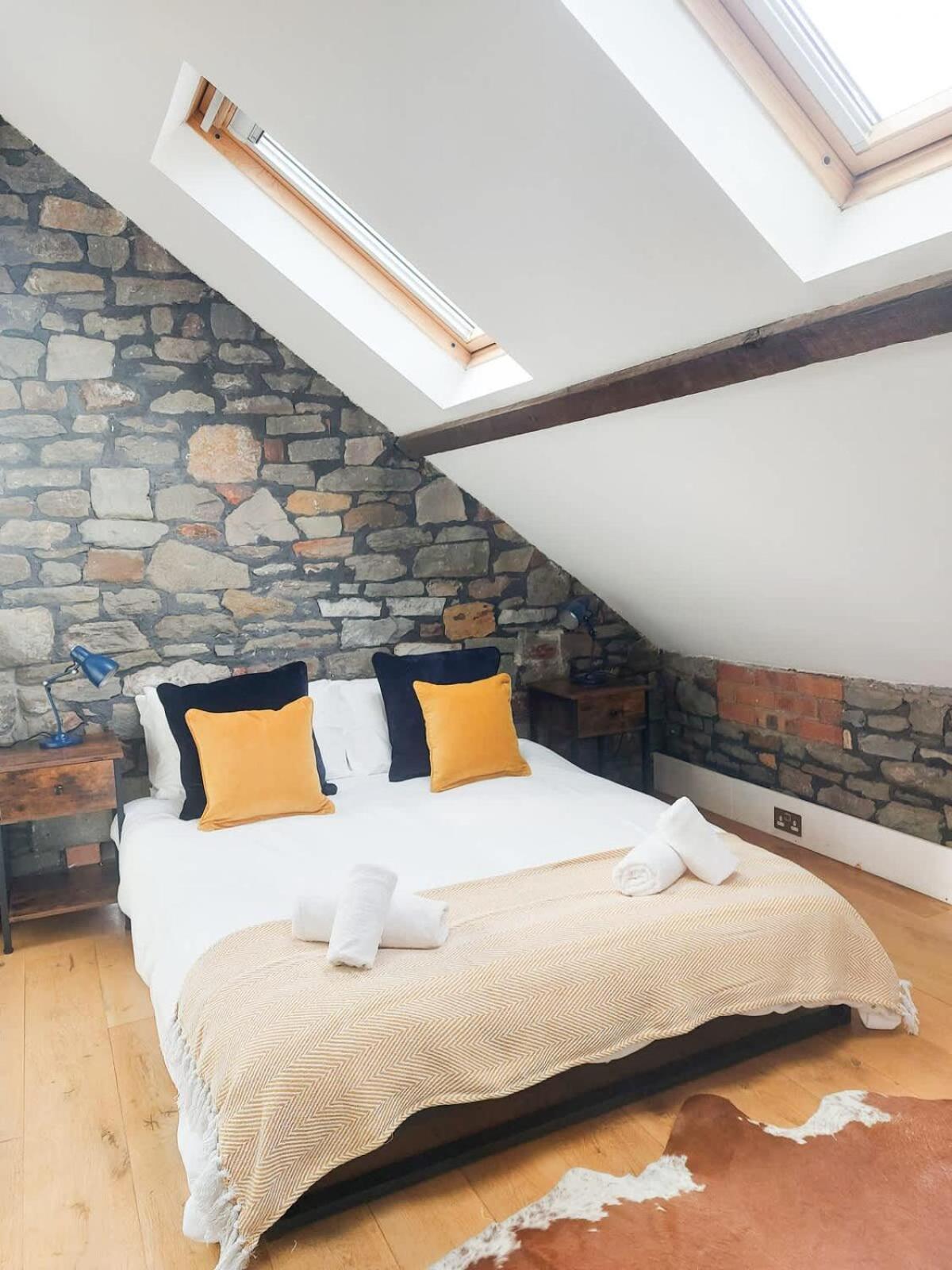 Converted Factory Loft Apartment ブリストル エクステリア 写真