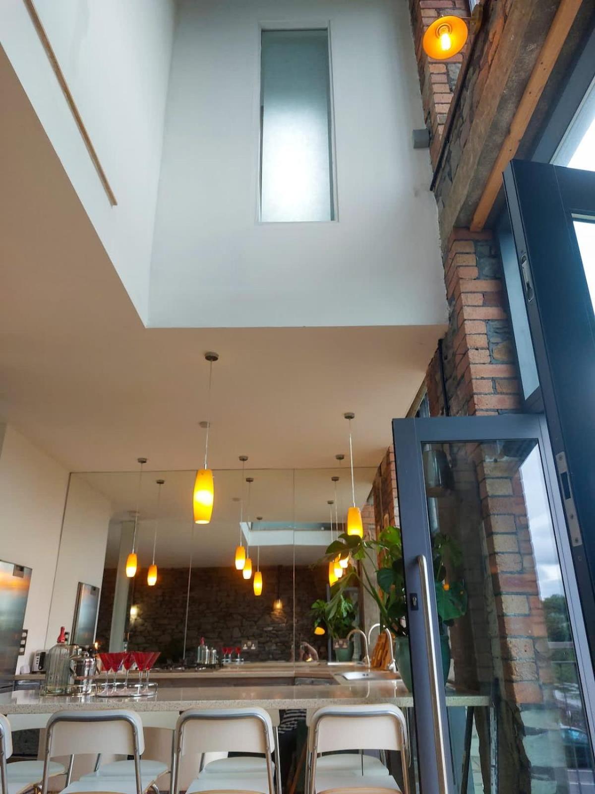 Converted Factory Loft Apartment ブリストル エクステリア 写真