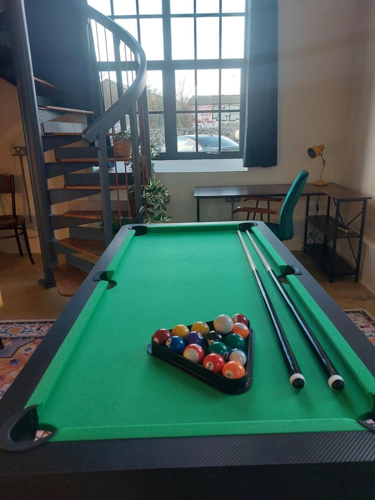 Converted Factory Loft Apartment ブリストル エクステリア 写真